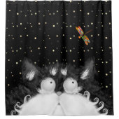 Tuxedo Cat überrascht von Dragonfly Duschvorhang (Vorderseite)