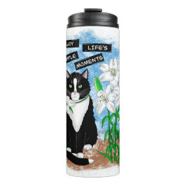 Tuxedo Cat und Lilies | Inspiration Zitat Thermosbecher