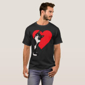 Tuxedo Cat Valentine's Day Heart Cat T-Shirt (Vorne ganz)