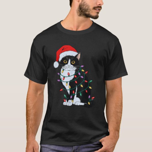 Tuxedo Cat Wearing Santa Hat Christmas Tree Lights T-Shirt (Vorderseite)
