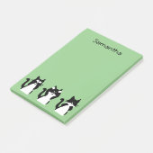 Tuxedo Cats | Drei weiße Kätzchen leuchten grün Post-it Klebezettel (angewinkelt)
