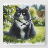 Tuxedo Katze im Garten Lugano Unexpected Classic T Quadratische Wanduhr (Vorderseite)