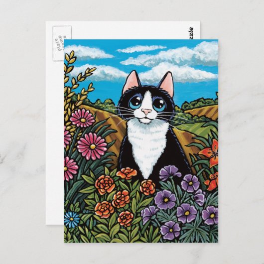 Tuxedo-Katze in einer Blume-Feldwiese Postkarte (Vorne/Hinten)