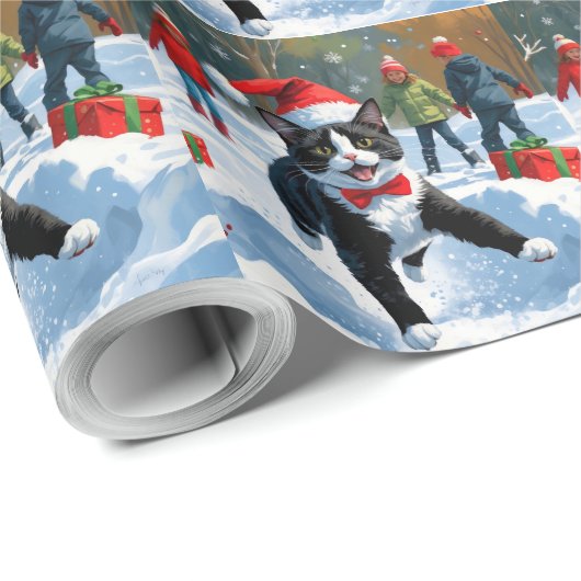 Tuxedo Katze läuft im Schnee mit Weihnachtsmütze Geschenkpapier (Rolleneckpunkt)