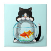 Tuxedo-Katze mit Fischmilch Fliese (Vorderseite)