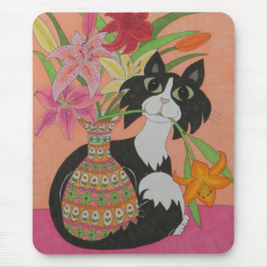 Tuxedo Katze mit Lilies Mousepad (Vorne)