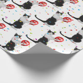 Tuxedo Katze mit Red Birthday Balloon Geschenkpapier (Ecke)