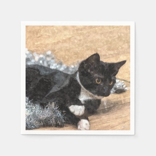 Tuxedo Kitten Tinsel und Lights Painterly Serviette (Vorderseite)