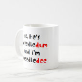 Tweedlede und Tweedledum Kaffeetasse (Vorderseite Links)