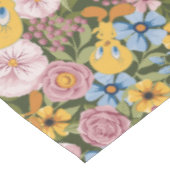TWEETY™ Blumenstickereimuster Tischdecke (Schrägansicht)