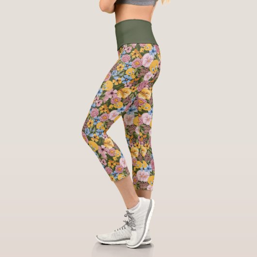 TWEETY™ Floral Embroidery Pattern Capri Leggings (Links)