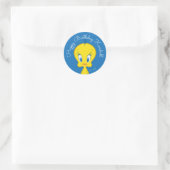 TWEETY™ | Unschuldiger kleiner Vogel Runder Aufkleber (Tasche)