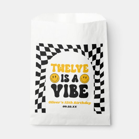 Twelve Is A Vibe Retro 12th Birthday Party Geschenktütchen (Vorderseite)