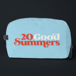 Twenty Good Summers Waschbeutel<br><div class="desc">Just like the podcast,  only travel-y.</div>