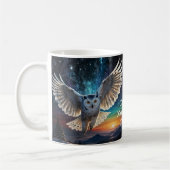 Twilight Sentinel: Eule im Flug bei Sonnenuntergan Kaffeetasse (Links)