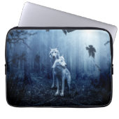 Twilight Wolves Laptopschutzhülle (Vorderseite)
