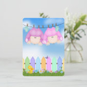 Twin Baby Girl Shower Einladung (Stehend Vorderseite)