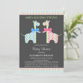 Twin Boy and Girl Giraffe Babydusche Einladung (Stehend Vorderseite)