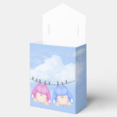 Twin Boy and Girl Hanging on Clothesline Geschenkschachtel (Geöffnet)