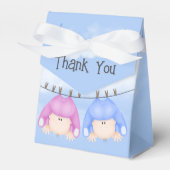 Twin Boy and Girl Hanging on Clothesline Geschenkschachtel (Vorderseite)