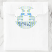Twin Boy Giraffe Babies Brauen Babydusche Runder Aufkleber (Tasche)