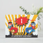 Twin Boy Girl Superhero Birthday Einladung (Stehend Vorderseite)