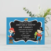 Twin Boys Pirate Geburtstagsparty Einladung (Stehend Vorderseite)