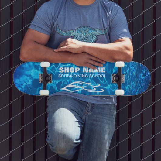 Twin Dolphins Marine Shop Skateboard (Außenbereich 3)