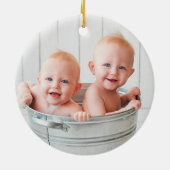 Twin First Christmas grün personalisiertes Baby Fo Keramik Ornament (Hinten)