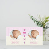 Twin Girls Double New Baby Foto Cards Ankündigung (Stehend Vorderseite)