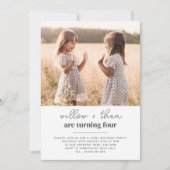 Twin Girls Joint Birthday - Script Einladung (Vorderseite)