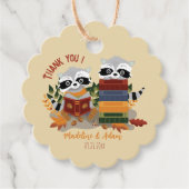 Twin Raccoons mit Books Baby Dusche Tag Geschenkanhänger (Vorderseite)