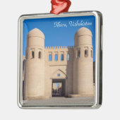 Twin-turreted West Gate - Chiwa, Usbekistan Ornament Aus Metall (Links)