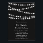 Twinkle Lights - Einladung zum Geburtstag (schwarz<br><div class="desc">Die vielen Lichtstränge machen diese Einladung wirklich strahlend. Es ist leicht,  für jedes Alter anzupassen. Es wird auf dem Basispapier gezeigt; Ich empfehle jedoch den Glanz des Metalleispapiers,  um den Glanz der Lichter herauszubringen.</div>