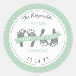 Twins Ankündigung Four Baby Feet Green Ribbon Runder Aufkleber