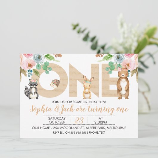 Twins Boy Girl Woodland Einladung zum 1. Geburtsta (Stehend Vorderseite)