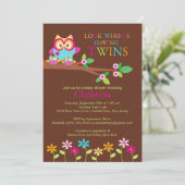 Twins Owl Baby Shower Einladungen (Stehend Vorderseite)