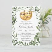 Twins Sloth Baby Shower Einladung (Stehend Vorderseite)