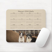 Two Adorable Chihuahuas on a Sofa – 2026 Calendar Mousepad (Mit Mouse)