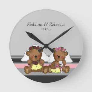 Two Bride Teddy Bears Runde Wanduhr