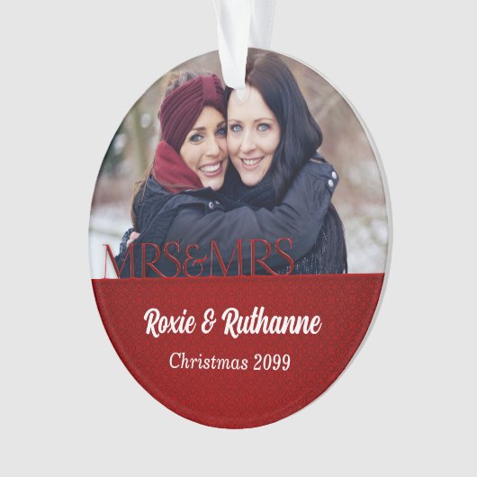 Two Brides Mrs. & Mrs. Red Damask Foto Ornament (Vorderseite)