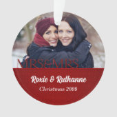 Two Brides Mrs. & Mrs. Red Damask Foto Ornament (Vorderseite)