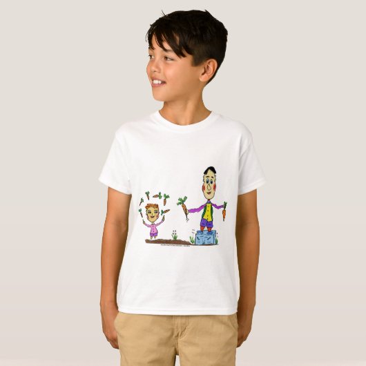 Two cartoon characters juggling carrots. T-Shirt (Vorne ganz)
