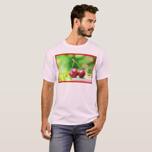 "Two Cherries Fruit" Niedliches Foto. Jetzt kaufen T-Shirt (Vorne ganz)