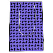 Two Cowboys on Horseback Silhouettes - Periwinkle Mittlere Geschenktüte (Rückseite)