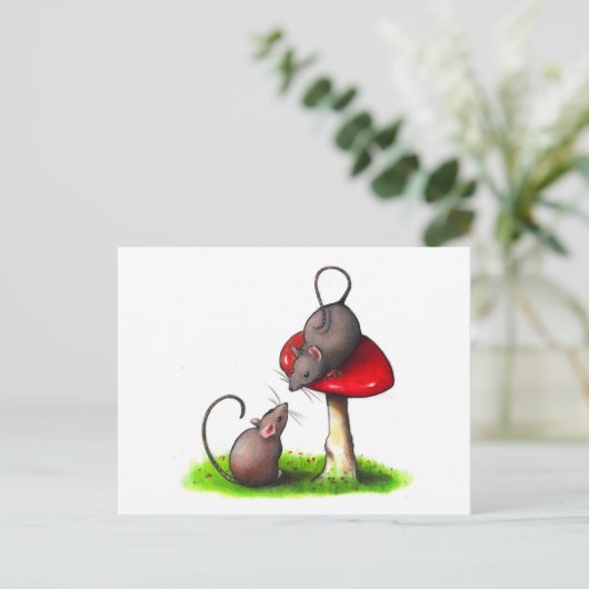 two Cute Little Mice and a Toadstool: Artwork Postkarte (Stehend Vorderseite)