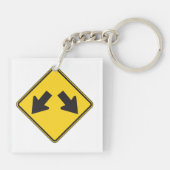 Two Downward Arrows Warning Road Sign Schlüsselanhänger (Rückseite)