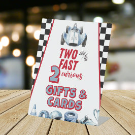 Two Fast 2nd birthday Boy Racing Car Gifts Sockelschild