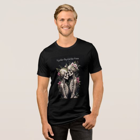 Two Romantic Gothic Human Skeletons Embracing Tri-Blend Shirt (Vorderseite voll)