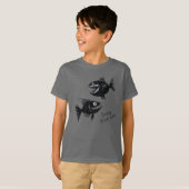 Two scary fish, tattoo style, personalized T-Shirt (Vorne ganz)